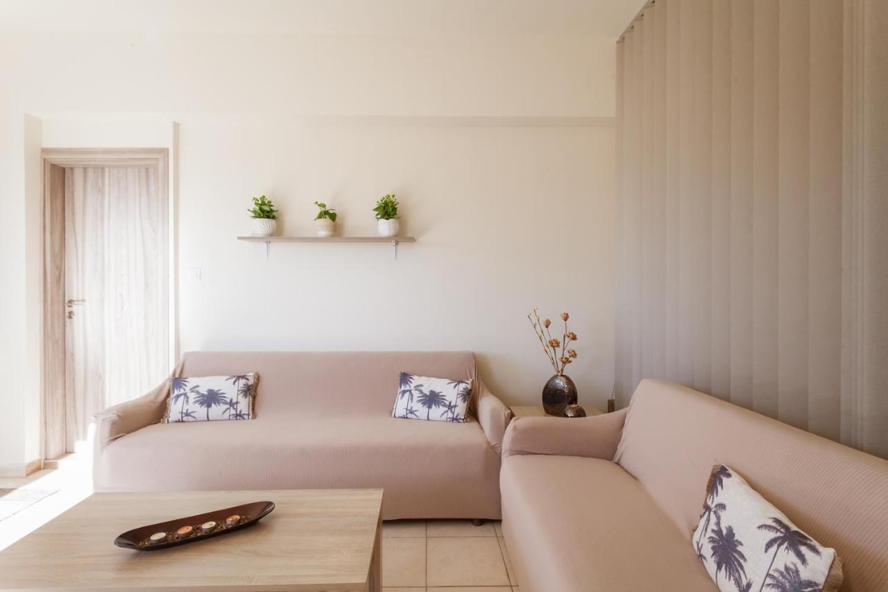 Artemis Fani Apartment Pastida